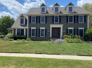 527 Quail Dr, Naperville, IL 60565