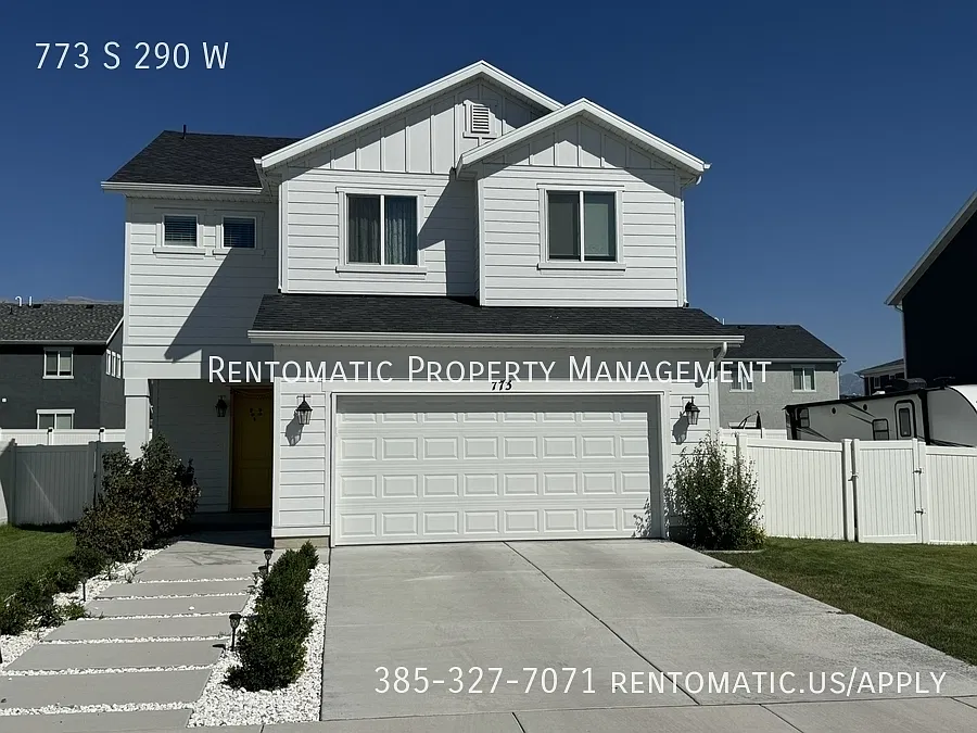 3 bed, 2.5 bath, 1918 sqft, $2,499 — Photo 1