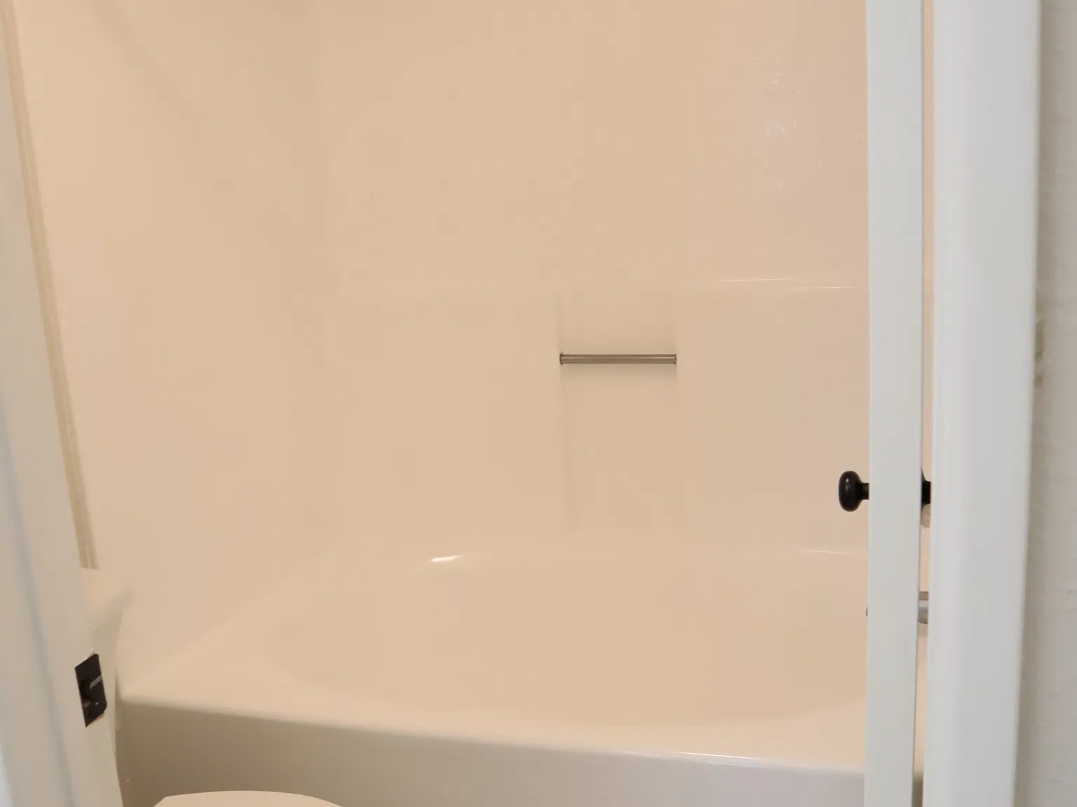 3 bed, 1293 sqft, $2,890 — Photo 4