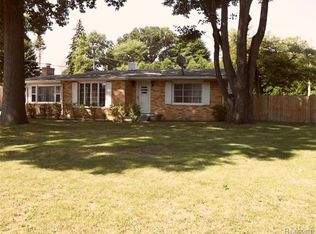 2415 16th Ave, Port Huron, MI