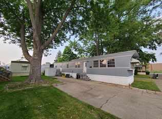 1006 Candace Ln, Madison Heights, MI 48071