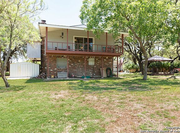 5th image of 220 Cindy Dr