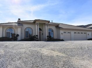 2323 Oak Springs Valley Rd, Pinon Hills, CA 92372