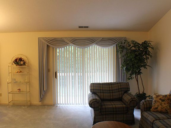4th image of 8842 Carrousel Park Cir Unit 27