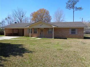 1617 Woodbine St, Bogalusa, LA 70427