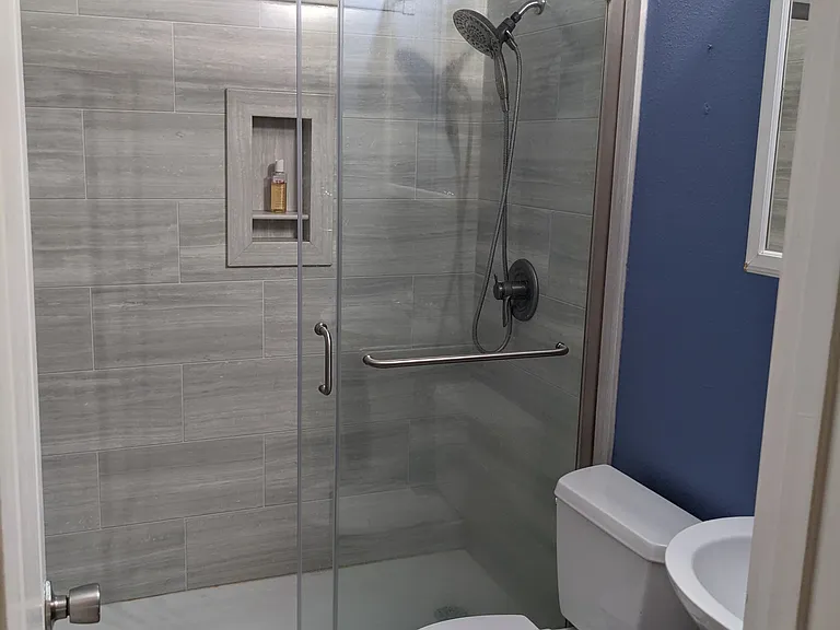 1702 Cherry Orchard Dr — Photo 1