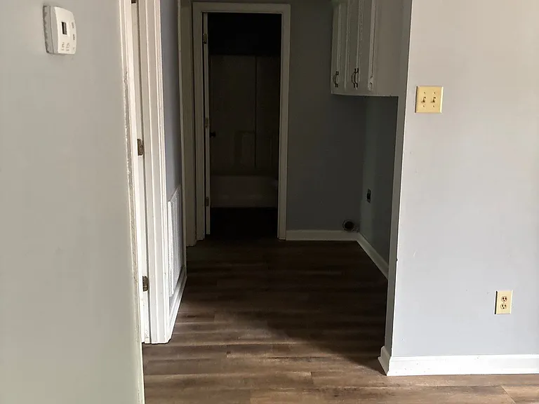 330 Main St #11 — Photo 3