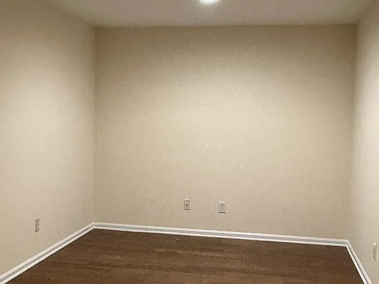 1066 Shadowlawn Dr — Photo 7