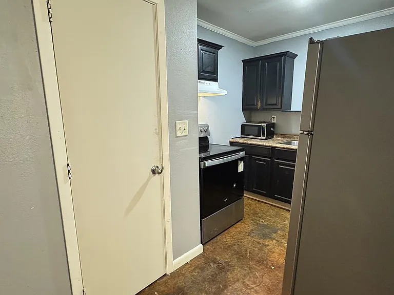 211 Hodge St #105 — Photo 9
