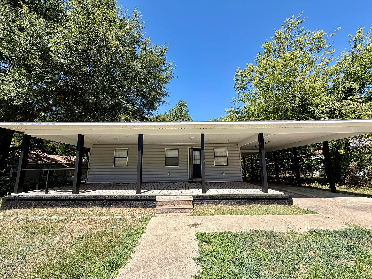 3 bed, 1452 sqft, $1,595 — Photo 2