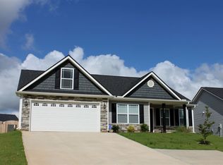 472 Old John Dodd Rd, Boiling Springs, SC 29316