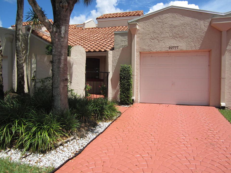 Home For Sale In Boca Pointe