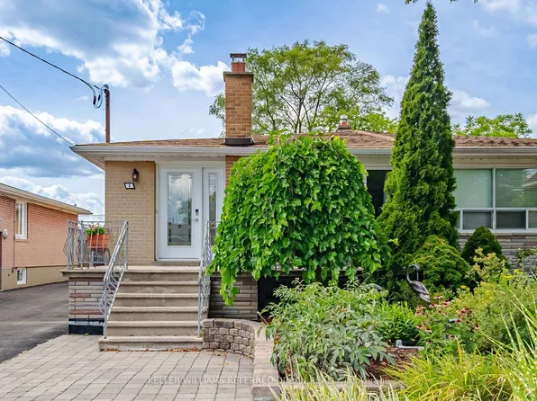 4 Cameo Cres, Toronto, ON M6N 2K5