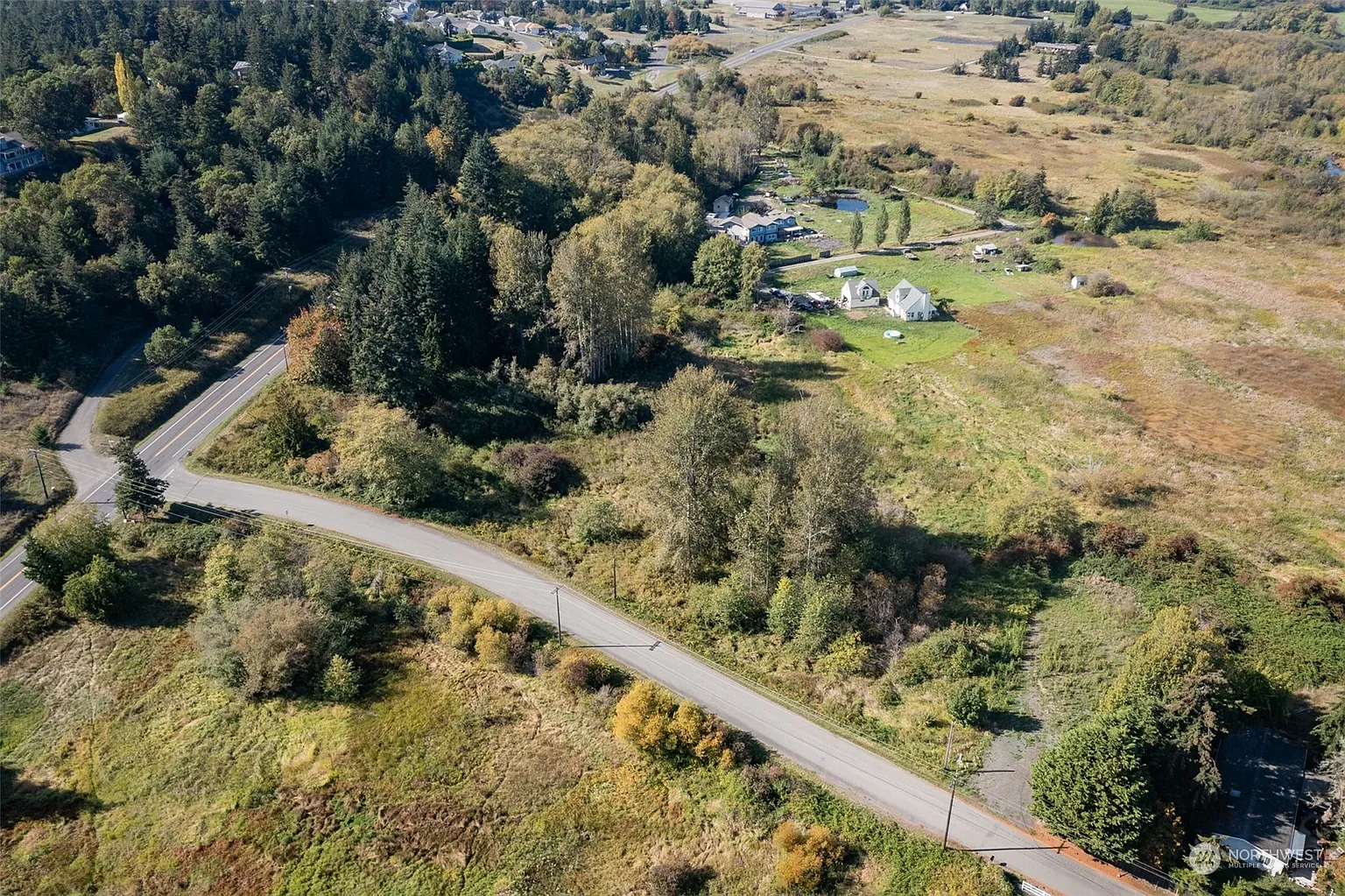 103 Jamestown Road photo 1
