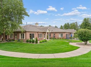 1825 Hunter Hill Rd, Hudson, WI 54016