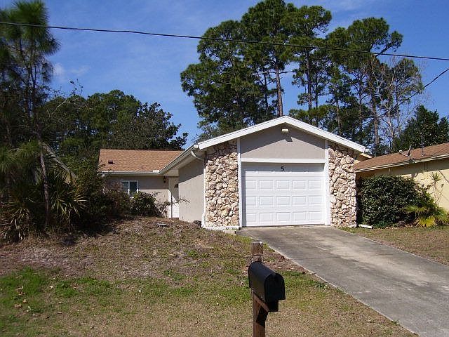 1st image of 5 Oak Ln