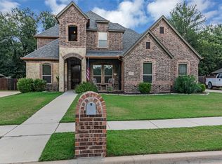 1532 Sea Breeze Ln, Azle, TX 76020