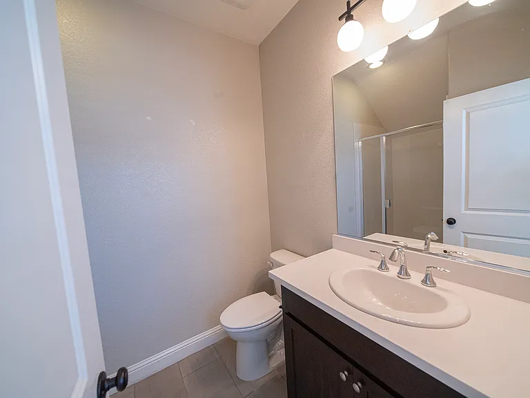 1501 Peony Ln — Photo 13