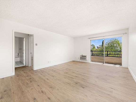 3rd image of 7513 Fountain Ave APT 203