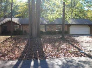 205 Maple Ct, Fayetteville, GA 30214