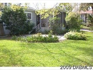 1st image of 11 Elizabeth Ln