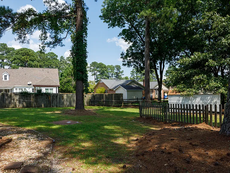3638 Thorndike Dr — Photo 30