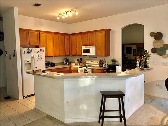 4th image of 2783 Thomas Ln