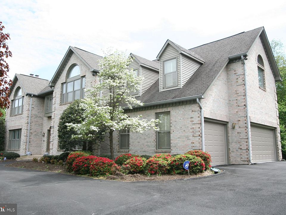 2nd image of 10013 Park Royal Dr