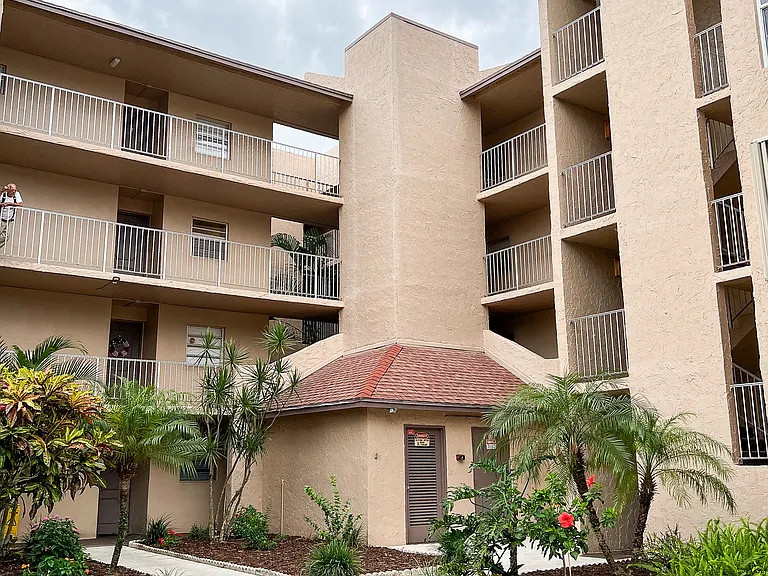 9440 Live Oak Pl #208 — Photo 28
