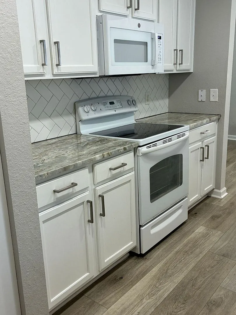 Cameron Village/ Rt 707/ Bay Rd - 3BD/ 2.5BA — Photo 4