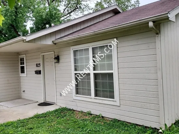 825 NE Arter Ave, Topeka, KS 66616