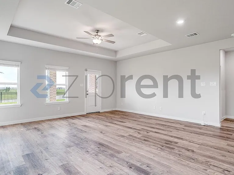 27327 Blue Pool Dr #27327 — Photo 16