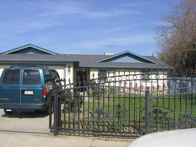 2nd image of 1045 Larchwood Ct