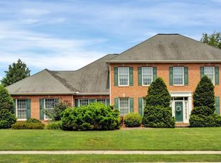 812 Sprint Ln, Camp Hill, PA 17011