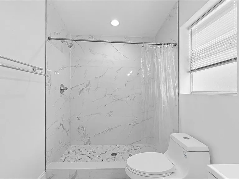 6847 Woodsman Dr — Photo 26