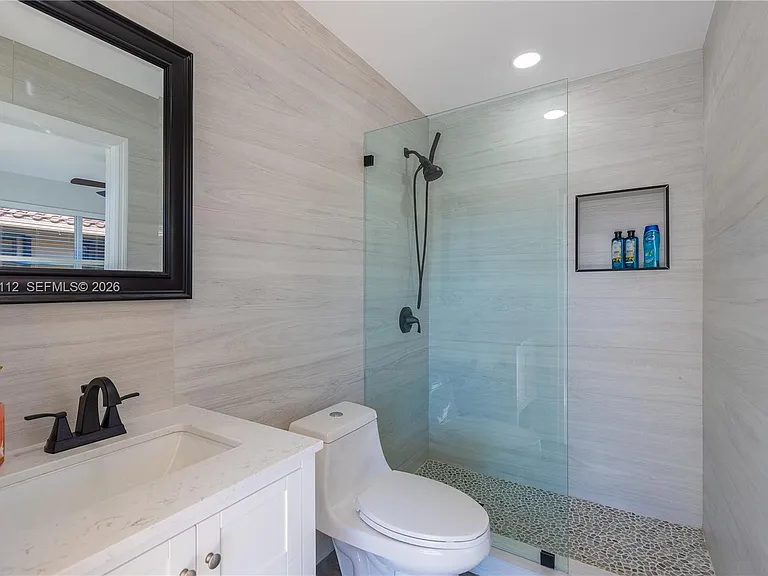3010 NE 58th St — Photo 35