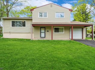 5 Appleman Rd, Somerset, NJ 08873