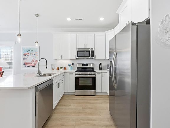 3rd image of 2302 Seaseeker Ln.