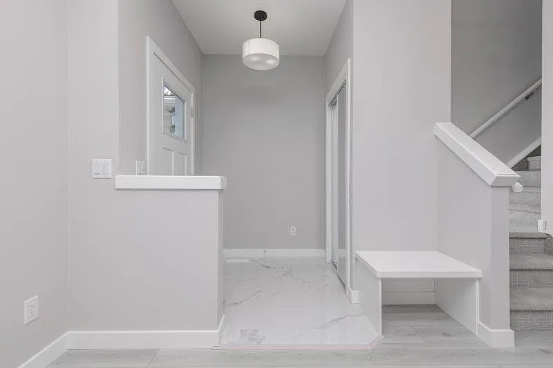 3 bed, 2.5 bath, 1464 sqft, $2,300 — Photo 2