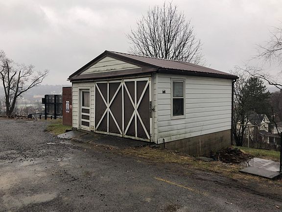 3rd image of 315 Schweppe St