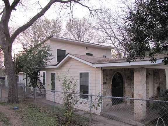 Side exterior w/apartment