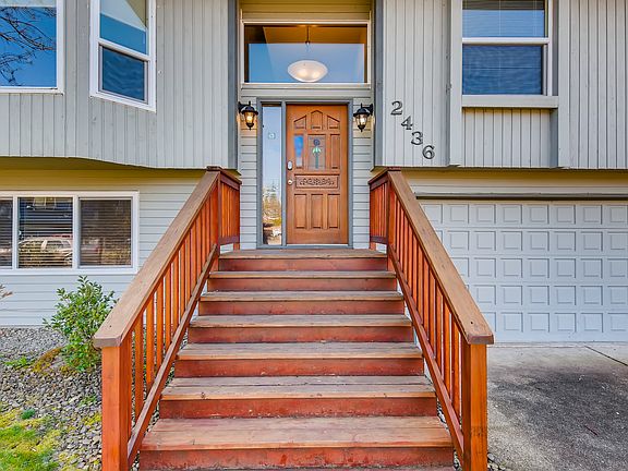 3rd image of 2436 SE Beaver Creek Ln