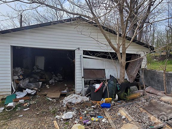 3rd image of 1114 Regal Pl NW