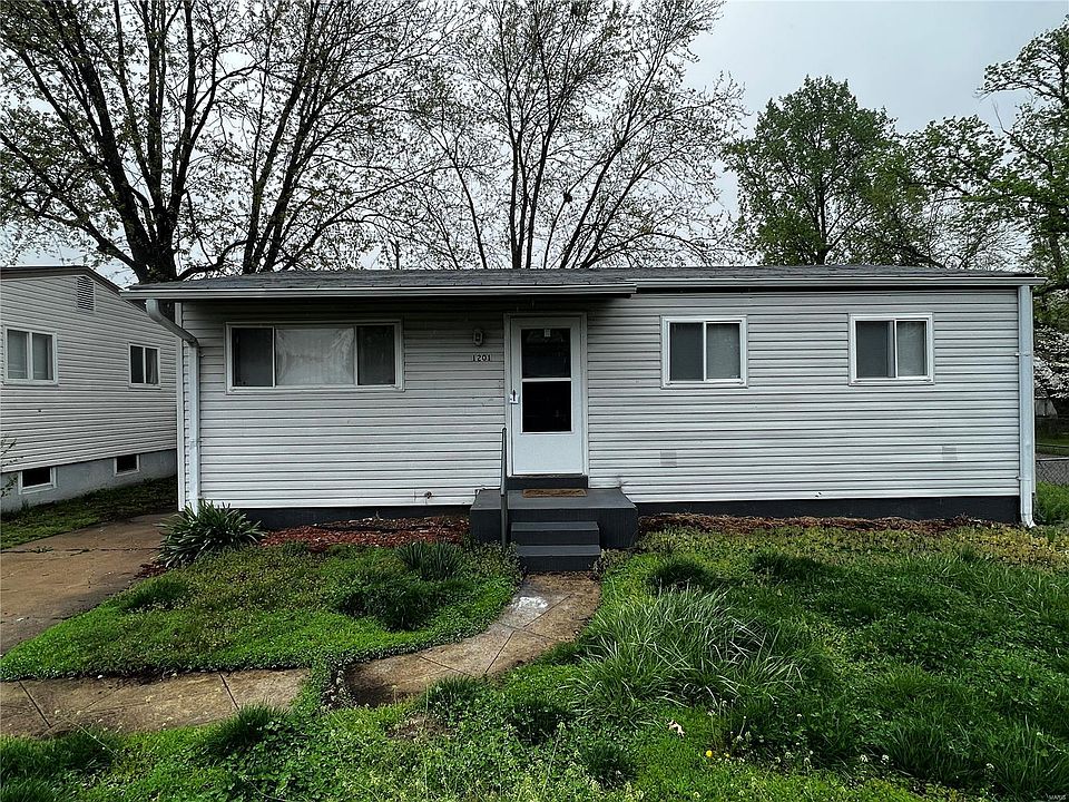 1st image of 1201 Prigge Ave