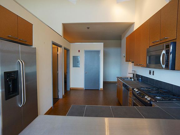 3rd image of 1414 12th Ave Unit 618
