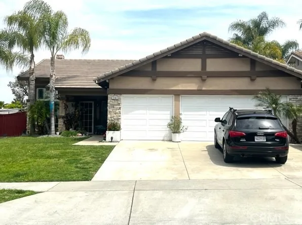 3263 Heatherbrook Dr, Corona, CA 92881