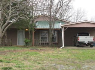 110 Hickman Rd, Galatia, IL 62935