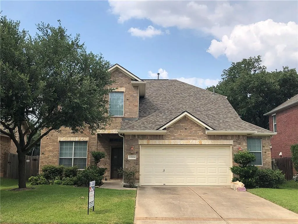 4 bed, 2.5 bath, 2566 sqft, $2,800 — Photo 1