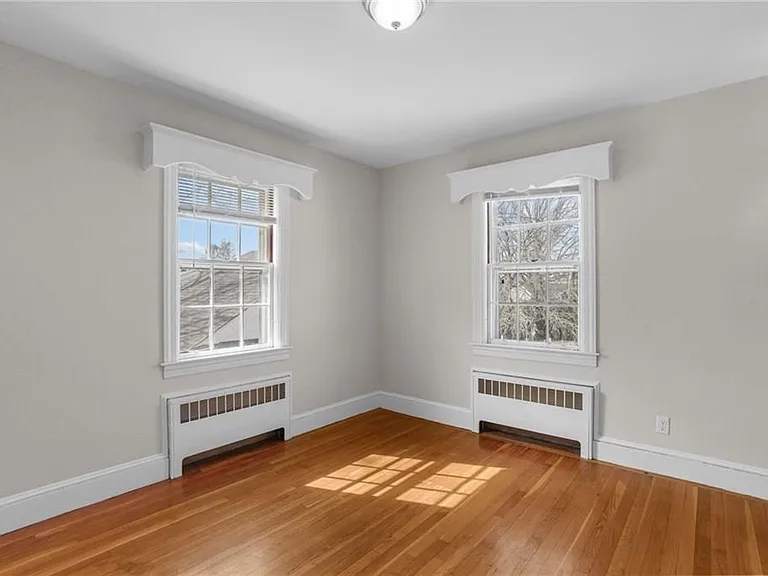 196 Wardlaw Ave — Photo 16