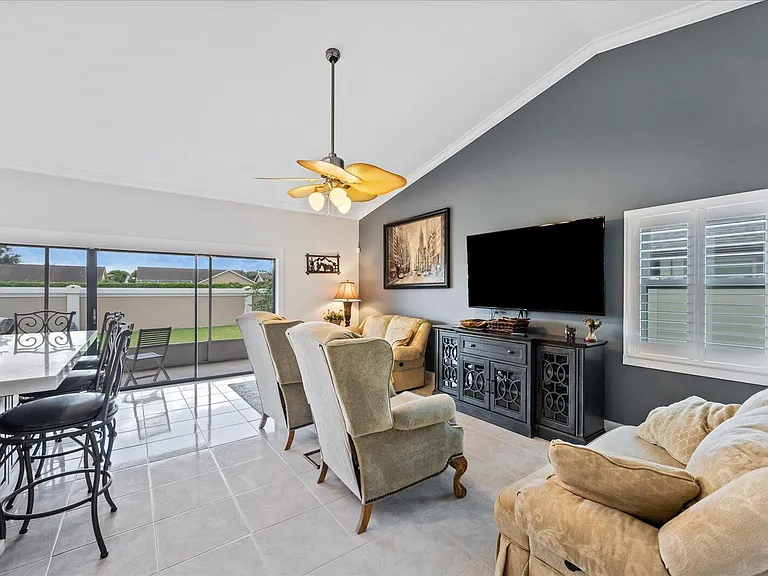 1654 Farmington Cir — Photo 11